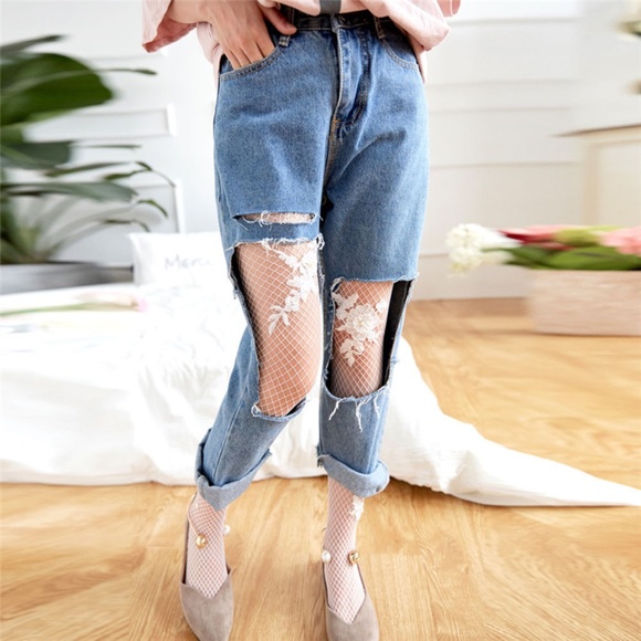 New! White Lace Appliqué Beaded Tights - Picture 4 of 6